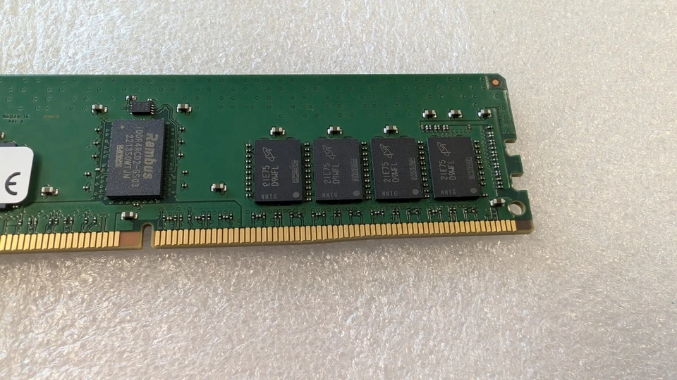 Micron 16GB 1x16GB DDR4 PC4 3200 ECC Server Memory RAM MTA18ASF2G72PDZ 3G2E1 - Image 3 of 4