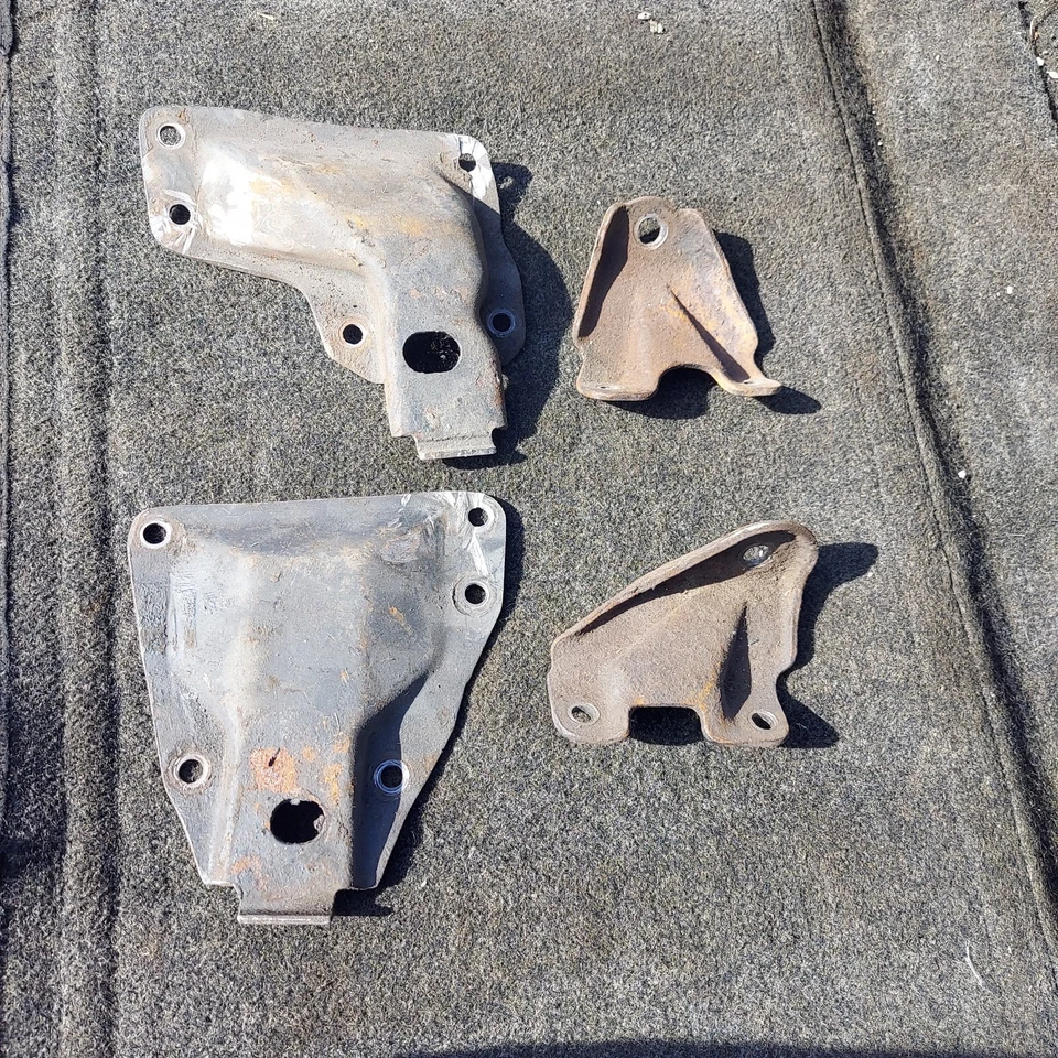 Pontiac Firebird 400 1967 1968 1969 71-74 Ventura V8 monturas de cuadro de motor OEM GM Foto 2 de 4