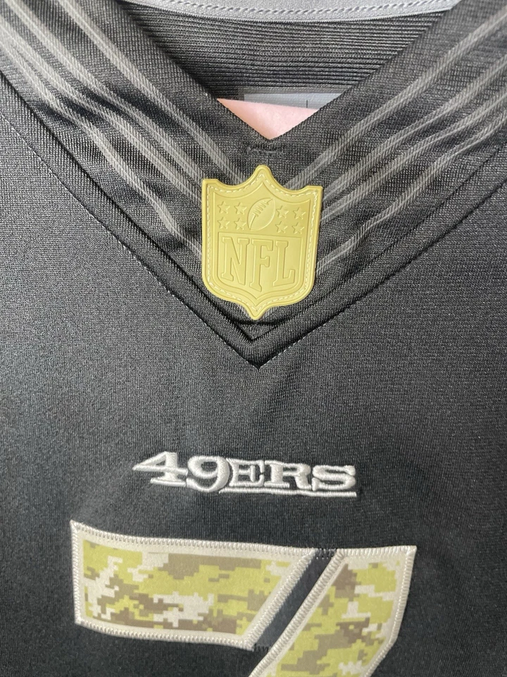 CAMISETA NIKE NFL SAN FRANCISCO 49ERS SALUTE TO SERVICE KAEPERNICK TALLA XL Foto 4 de 4