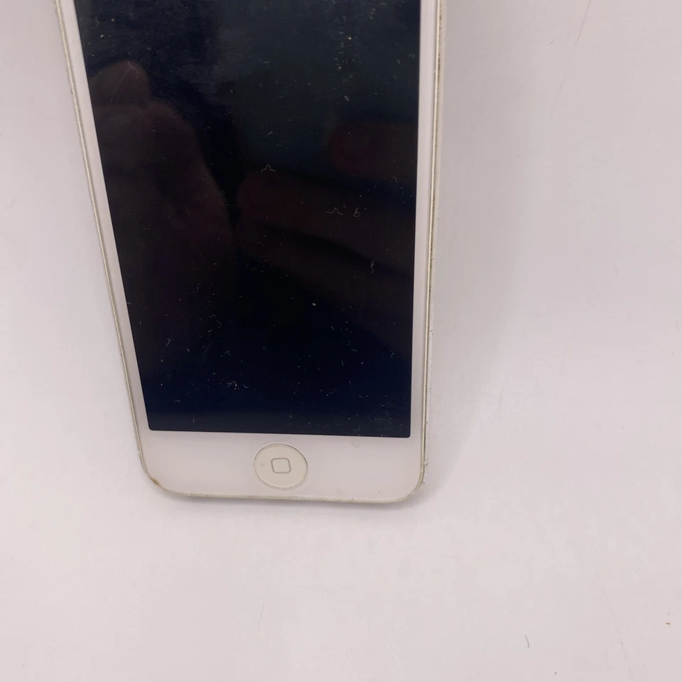 Apple iPhone 5 32GB GSM A1429 White Silver Verizon - Image 4 of 4