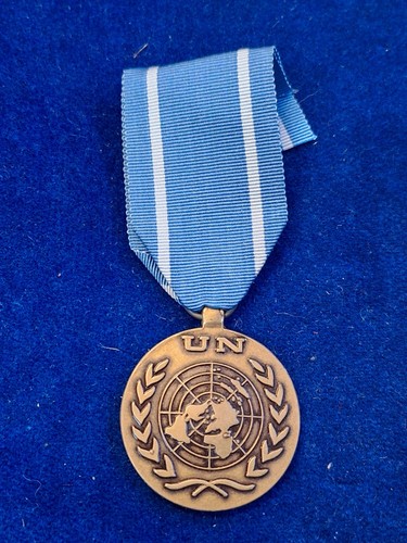 U.N UNITED NATIONS MEDAL FOR CONGO 1ST TYPE FULL SIZE WITH RIBBON ORIGINAL - Picture 1 of 2