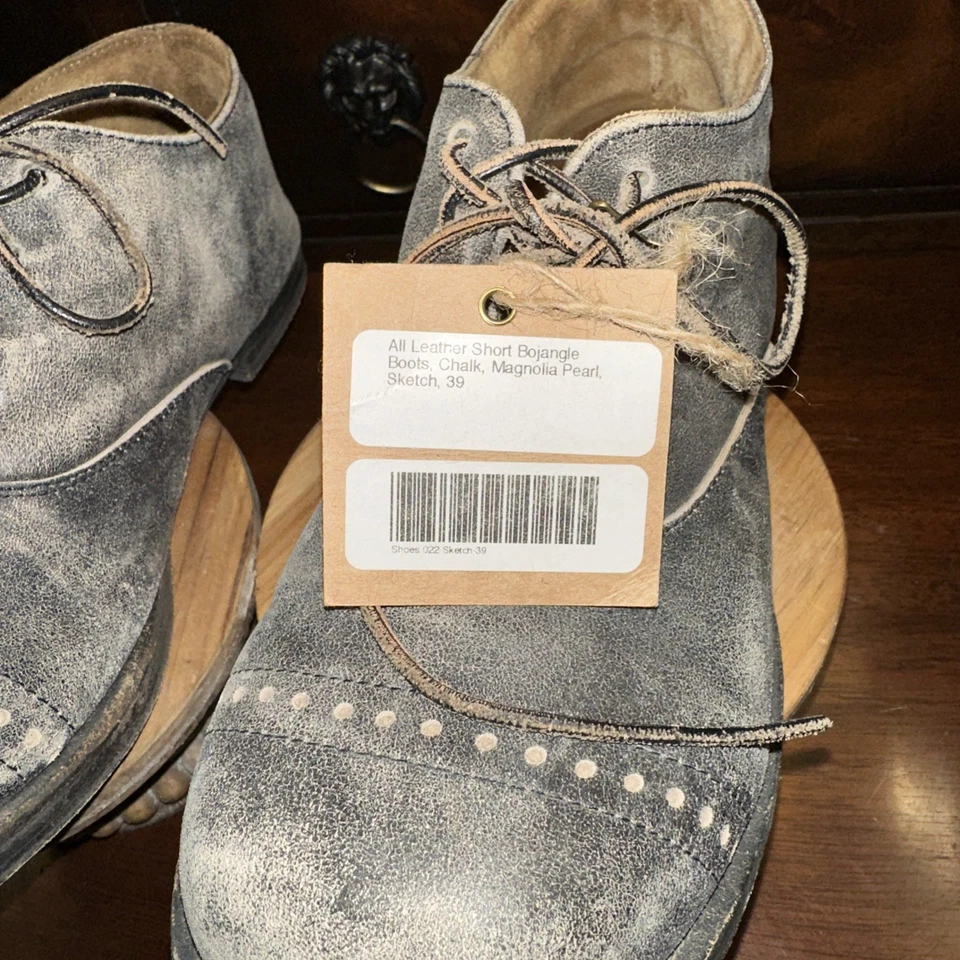 Botas Bojangle Cortas de Cuero Perla Magnolia 022 Boceto Talla 39 (8.5) Foto 2 de 4