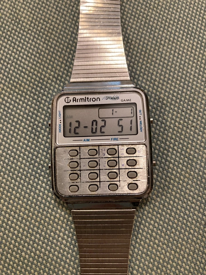 Reloj calculadora Armitron Piano Game 1983 vintage, batería nueva, probado, FUNCIONA Foto 2 de 4