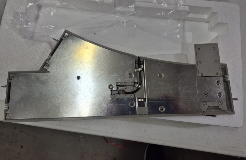 Lionel 6-12065 Fastrack Left-Hand Remote Switch- Used Tested works and lights - Image 2 of 4