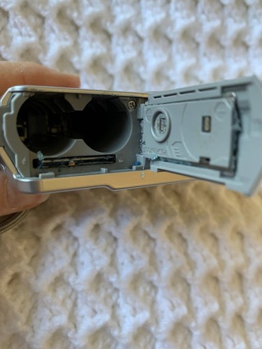 Sony Cyber-shot DSC-S730 7.2MP Digital Camera - Silver - Picture 7 of 7