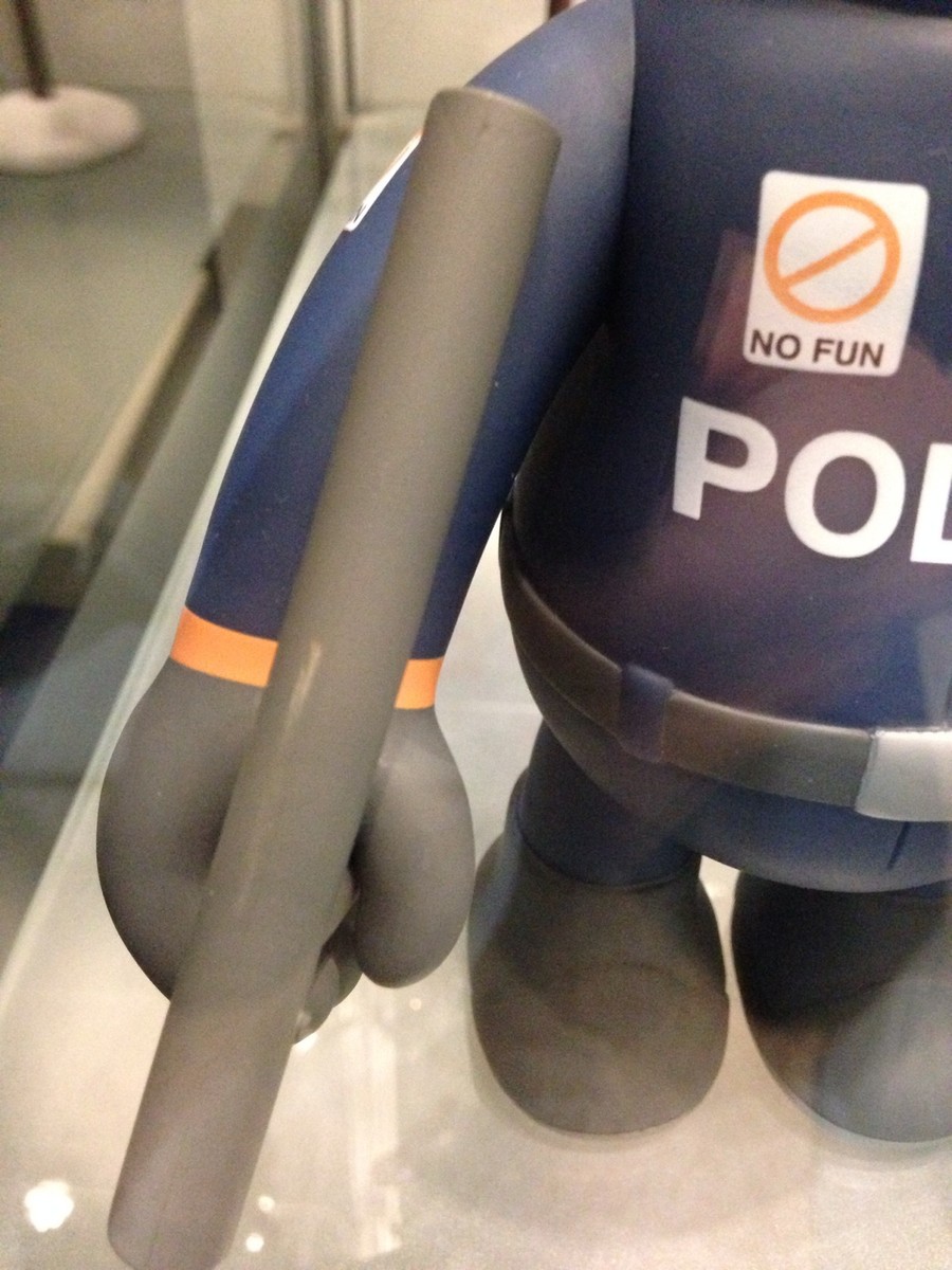 灰 James Jarvis/World of Pain Policemen James Jarvis World of Pain Policeman Amos Rare | eBay