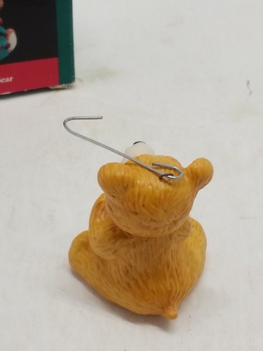 OSO CANELA SELLO RECUERDO ADORNO #8 EN PORCELANA OSO SERIE 1990 En Caja - Imagen 6 de 6