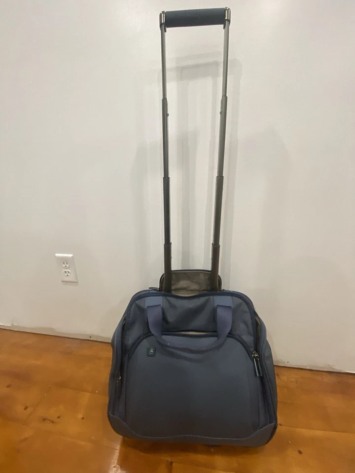 "Maleta de viaje clásica Victorinox Traveler azul 15"" bolsa de equipaje con ruedas" Foto 2 de 4