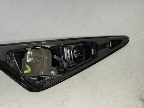 2023 Tesla Model Y Front Right Passenger Side Repeater Fender Camara OEM 1820735 - Picture 13 of 20