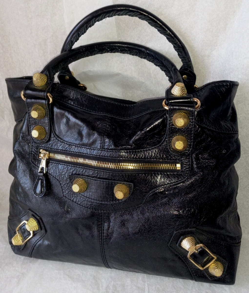 BALENCIAGA CITY BAG BLACK LEATHER & GOLD STUDS / BUCKLES BALENCIAGA CITY BAG BLACK LEATHER & GOLD STUDS / BUCKLES