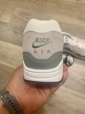 Nike Air Max 1 グレー/グリーン Amazon.com | Nike Mens Air Max 1 Anniversary DC1454 100