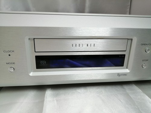 Esoteric K-05 SACD Player 32-bit DAC CD-RW Optical/Coax Outputs Used - Picture 3 of 14