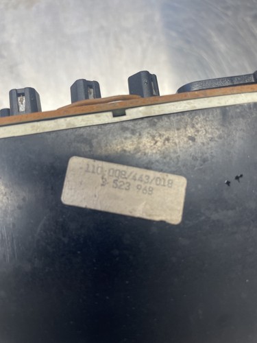 Volvo 240 Instrument Cluster, Speedometer  Clock Gas Gauge Mileage Temperature  - Picture 5 of 6