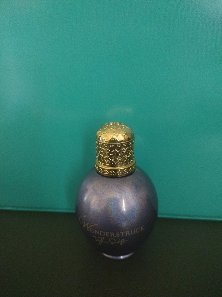 Taylor Swift Wonderstruck Eau de Parfum. Foto 2 de 4