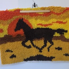 Vintage Desert Sunset Galloping Horse Silhouette Latch Hook Rug