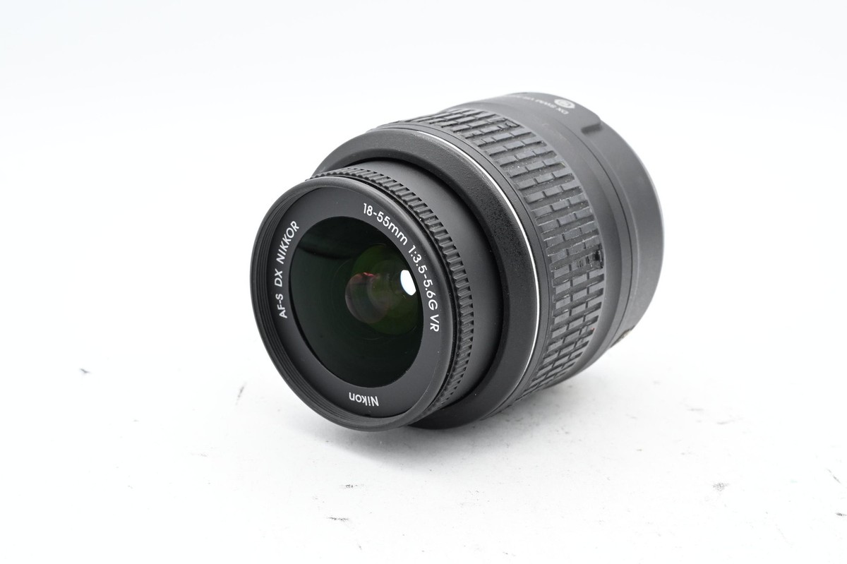 Nikon AF-S DX Nikkor 18-55mm f/3.5-5.6 G VR Autofocus APS-C Lens