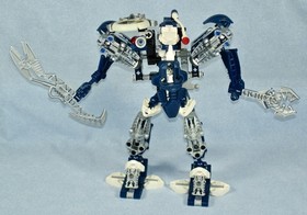 Lego Bionicle 8623 KREKKA - &nbsp;2004 Titan Warrior with Glow in the Dark Disk