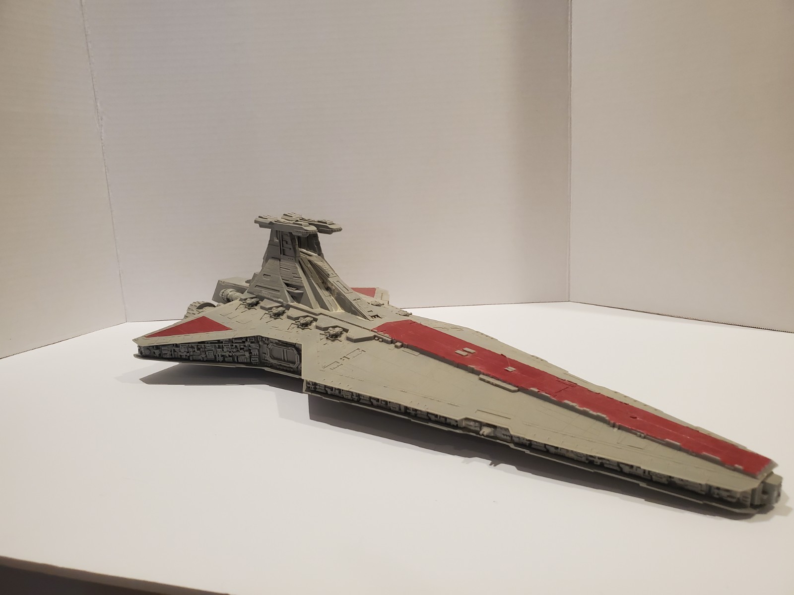 Star Wars Revell 1/1000 Republic Star Destroyer - Assembled 