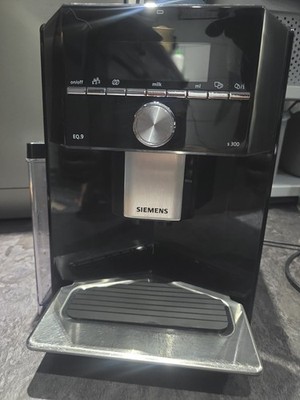 Siemens EQ.9 S300 TI903509DE Espressomaschine - Schwarz