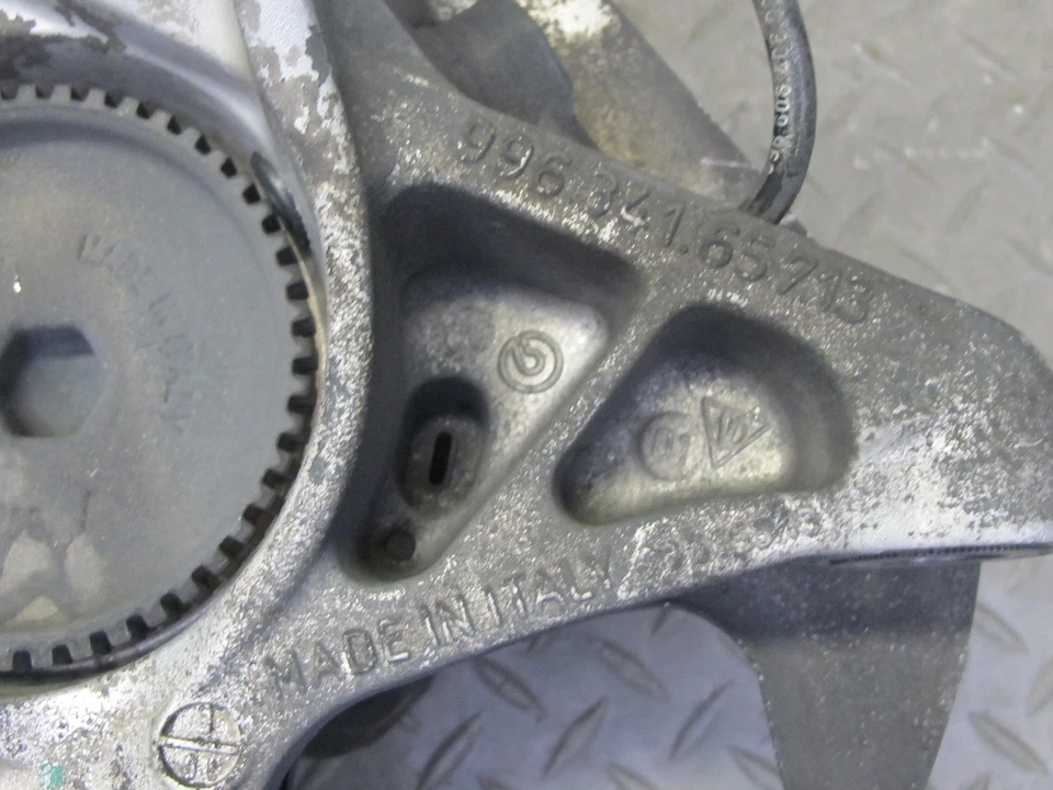 Porsche 911 996 Boxster 1999-2004 tracción trasera eje delantero izquierdo nudillo cubo rueda Foto 3 de 4