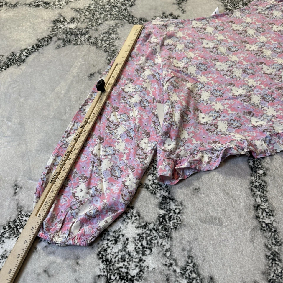 Abound Top Womens Size 3X Pink Multi Floral Balloon Sleeve Ruffle Hem Crop - Image 4 of 4