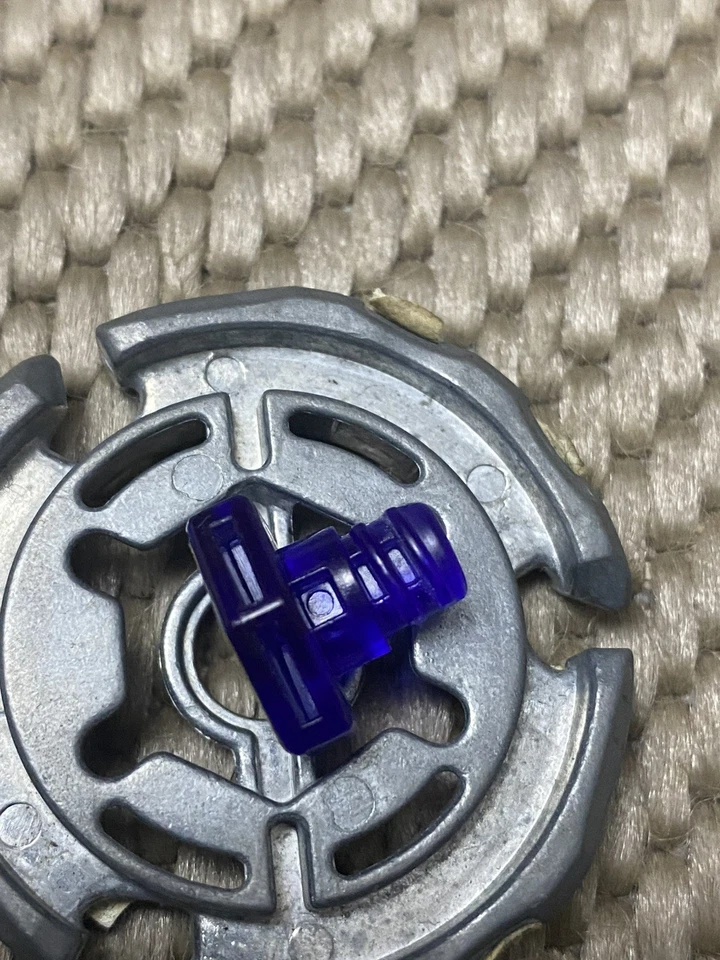 Beyblade Ray Striker/Unicorno D125CS Auténtico Takara Tomy Metal Fight Foto 3 de 4