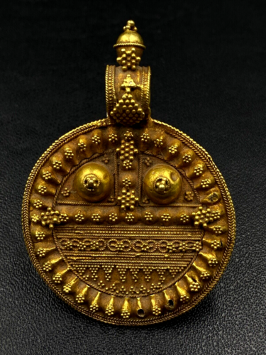 Antik Gold Jibi Amulett Anhänger Aus Gujarat. Traditionell WORN Von Rabari - Afbeelding 1 van 6