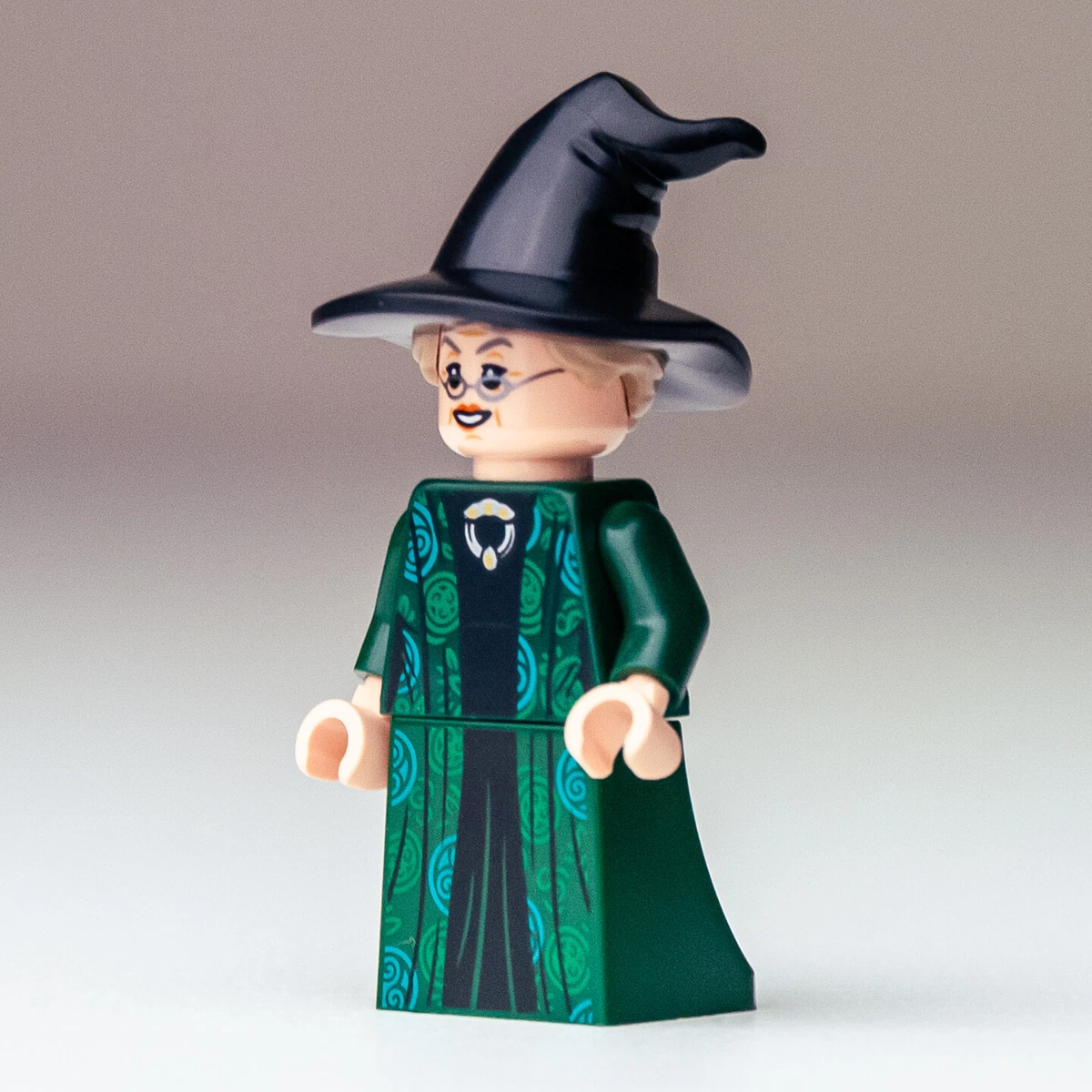 New LEGO Professor Minerva McGonagall Minifigure Hogwarts