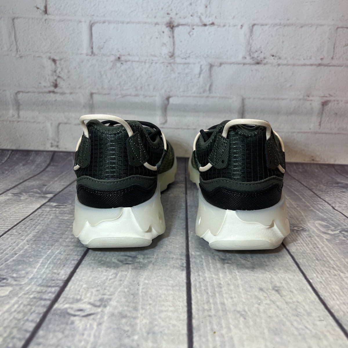 nike air reaction