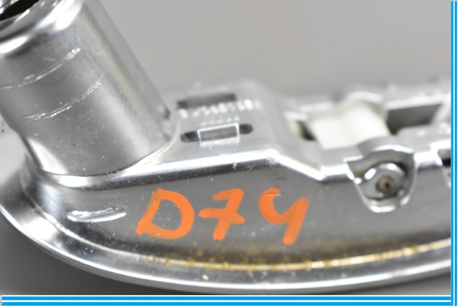 Bentley Continental 2004-2008 Hook P/N 3W0857633