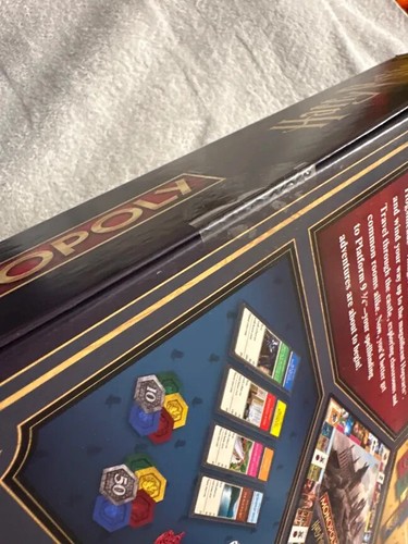 Harry Potter Monopoly Parker Brothers Hasbro NIB family board game Free Shipping - Picture 4 of 7