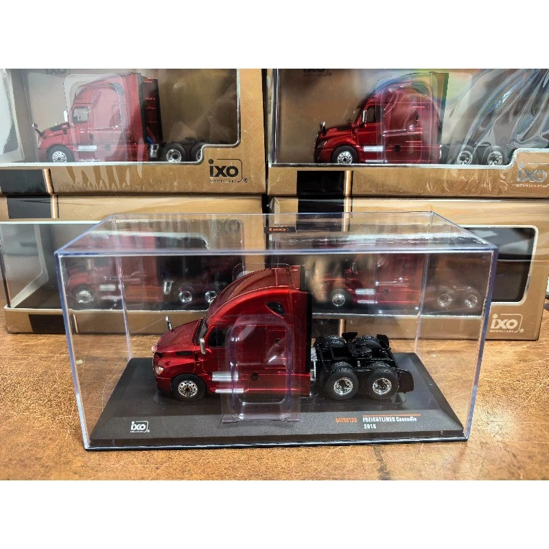 IXO 1:64 2018 Freightliner Cascadia 64tro138 Chrome Red Truck Cab Car - Image 2 of 4