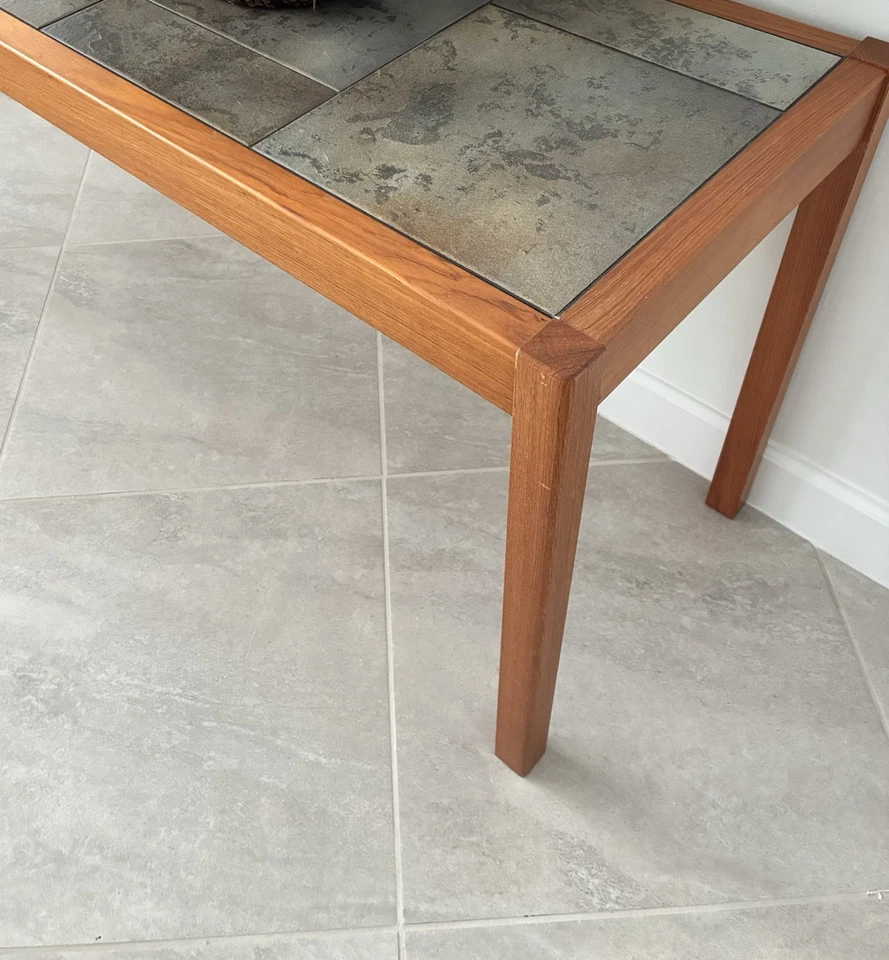 Датский современный консольный стол середины века Gangso Mobler из тика и плитки сделано в Дании - Изображение 2 из 4