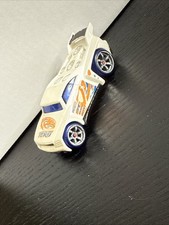 Hot Wheels Acceleracers Bassline