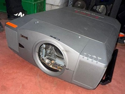 EIKI Theater Projector | Optik fehlt
