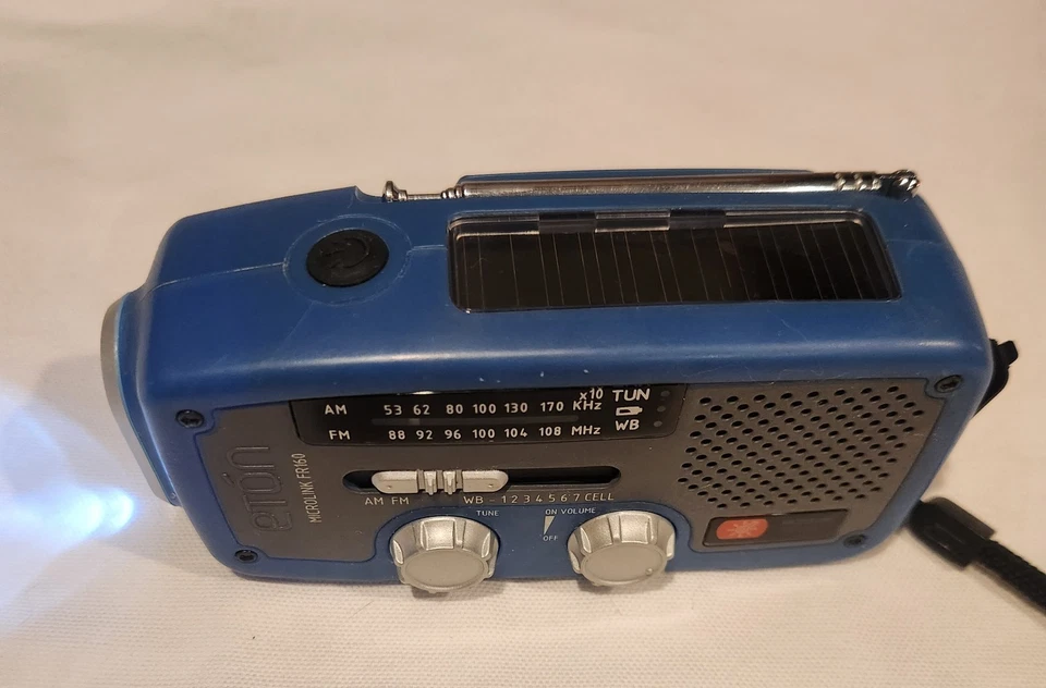 Eton Microlink FR160 Multi-purpose Handheld Radio Solar Power & USB Charger - Image 4 of 4