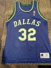Dallas Mavericks Jersey 32