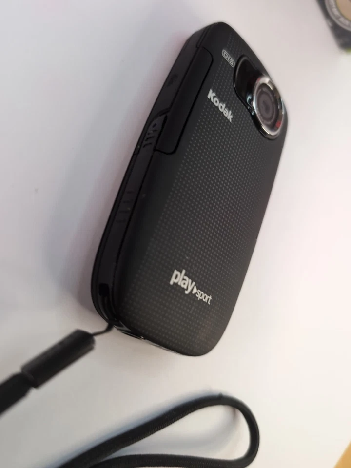 Cámara de video Kodak PlaySport ZX5 NEGRA impermeable + trípode + 8 GB + CABLE HDMI Foto 3 de 4