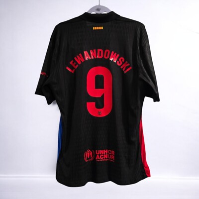 Barcelona 24/25 AWAY Soccer - LEWANDOWSKI # 9 - Medium (Run Small