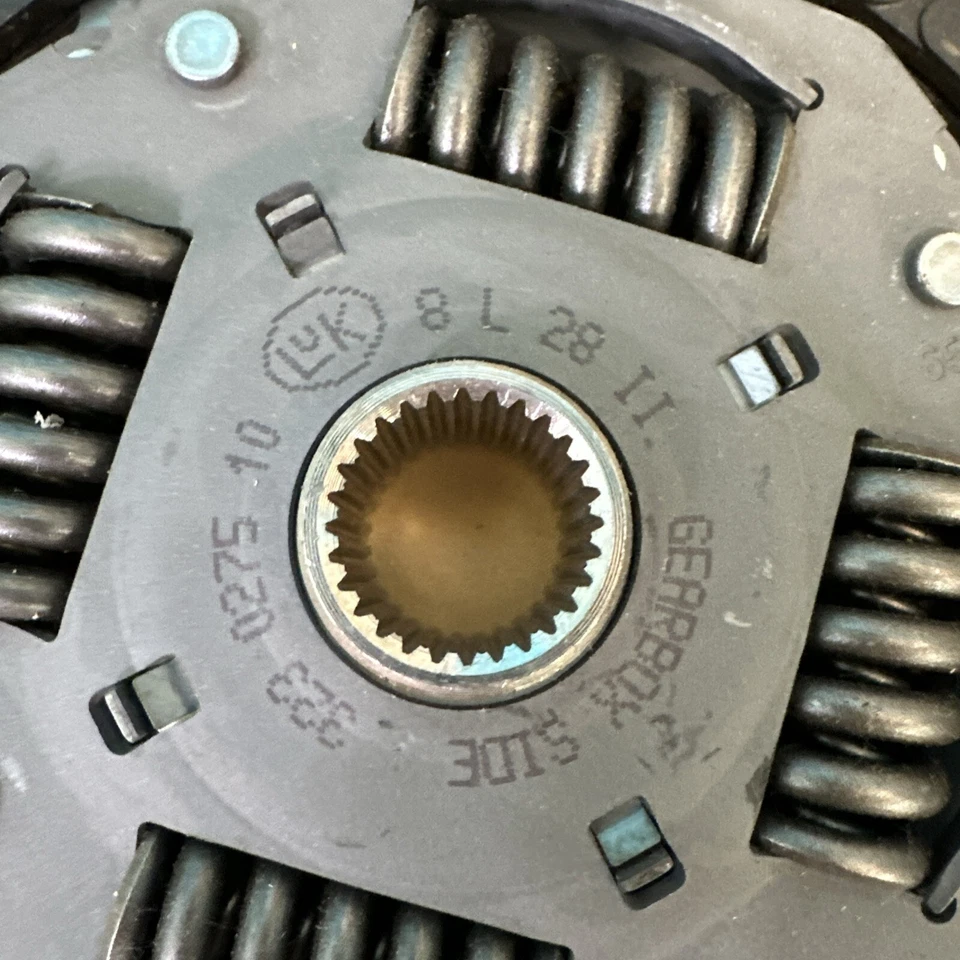 LUK 17-036 Clutch Kit for VW 94-02 Jetta 95-02 Golf 92-95 Corrado EuroVan - Image 3 of 4