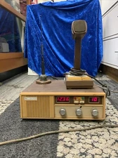 Vintage ham FM  radio base station .PACE LANDMASTER 2