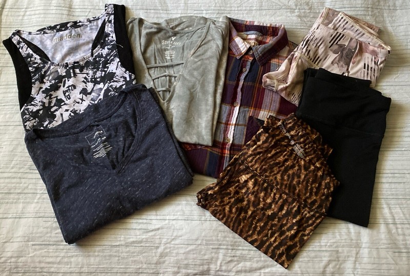 Women's Lot of XS Leggings & Tops Madden Soft & Sexy American Eagle Outfitters 