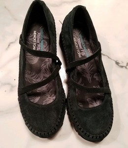 skechers relaxed fit memory foam womens slip on