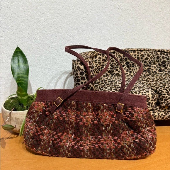 Bolso de Hombro Vera Bradley Marrón Texturizado con Acentos de Cuero Foto 4 de 4