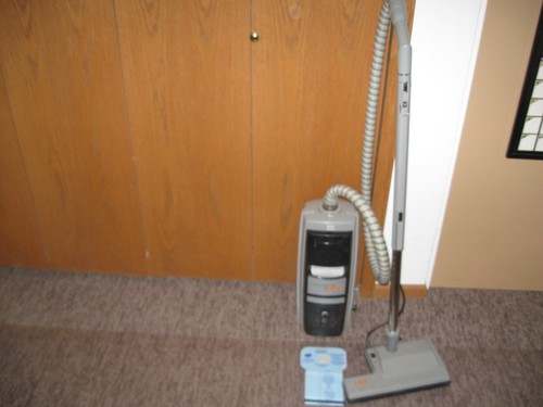 Electrolux Aerus Lux Classic Canister Vacuum w/ Hose and Power Head - Tested