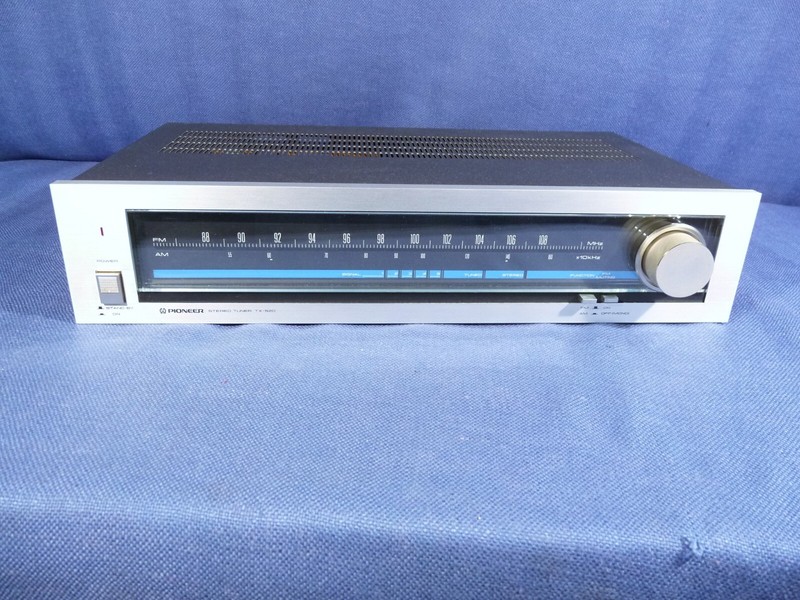 PIONEER TX-520 AM/FM STEREO TUNER