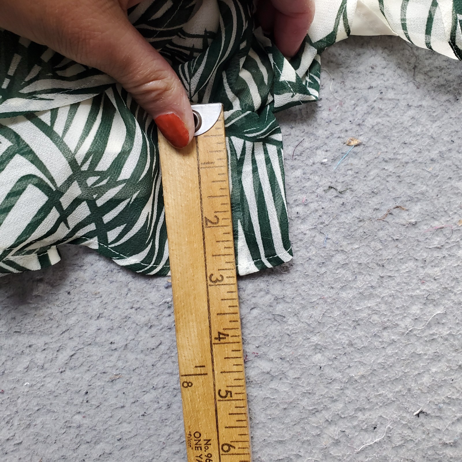 Express Romper Womens Medium Multi Leaf Print Ela… - image 4