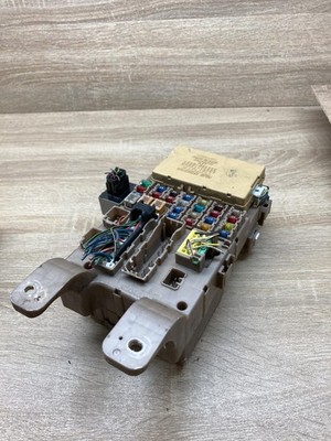 82641 13040 232300 0231 Sicherungsmodul passt für Toyota Corolla E120 E130
