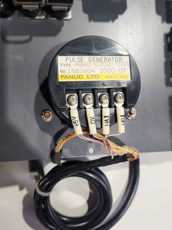 Panel de control Fanuc con generador de pulsos A860-0202-T001 Foto 2 de 3