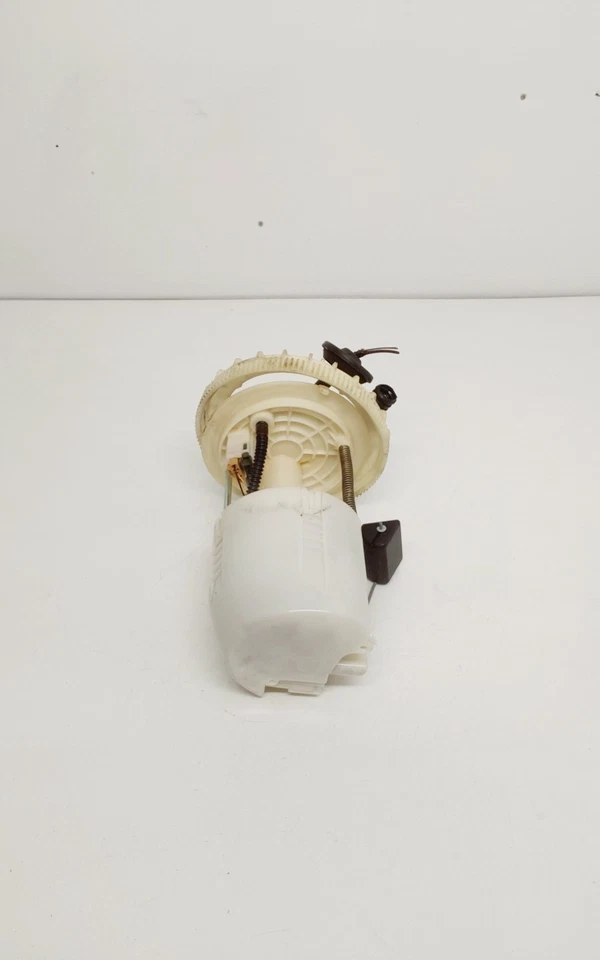 Toyota Matrix XR 2006 conjunto de bomba de combustible OEM Foto 4 de 4